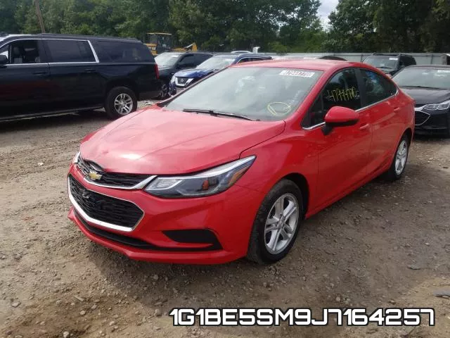 1G1BE5SM9J7164257 фото 3