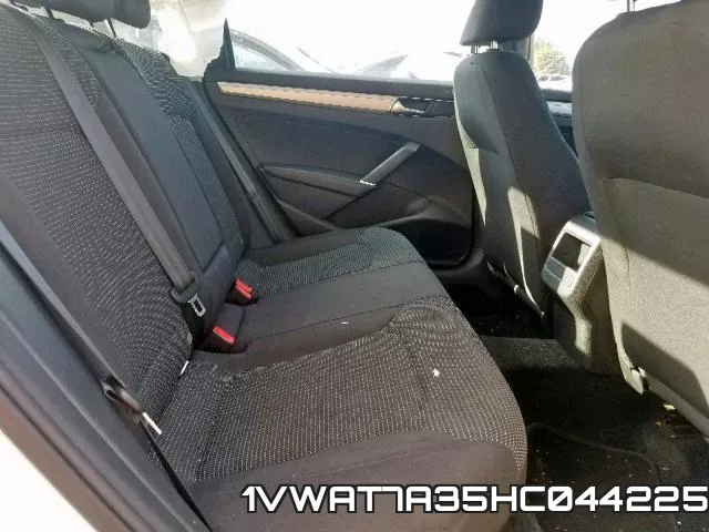 1VWAT7A35HC044225 фото 7