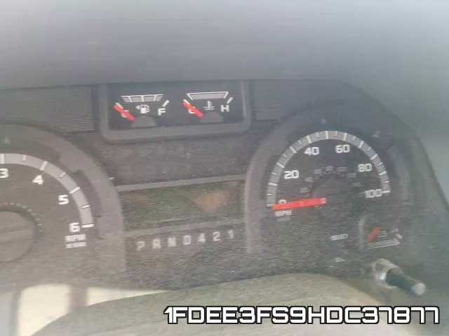 1FDEE3FS9HDC37877 фото 9