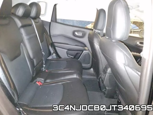 3C4NJDCB0JT340695 фото 7