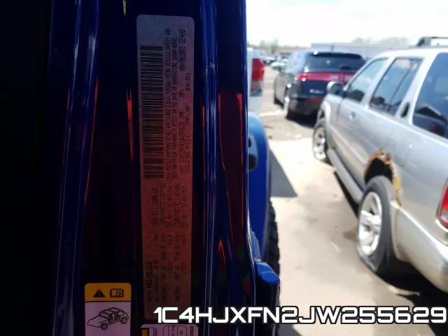 1C4HJXFN2JW255629 фото 2