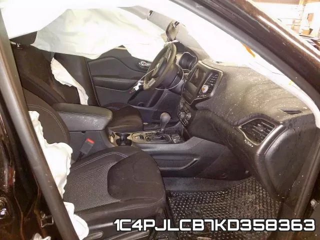 1C4PJLCB7KD358363 фото 6