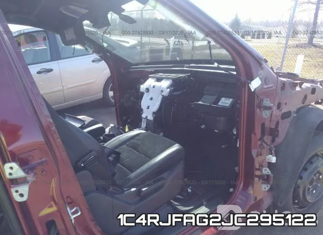 1C4RJFAG2JC295122 фото 6