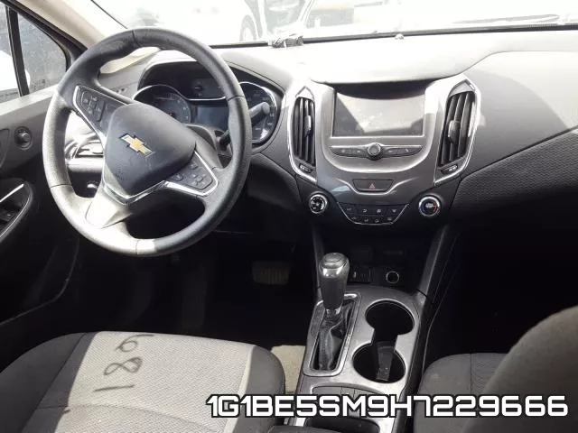 1G1BE5SM9H7229666 фото 10