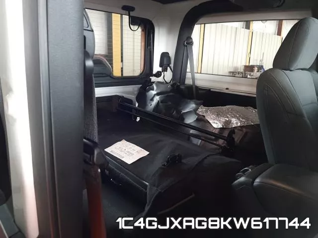 1C4GJXAG8KW617744 фото 7