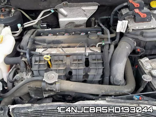 1C4NJCBA5HD133044 фото 8