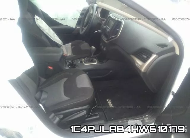 1C4PJLAB4HW610179 фото 6