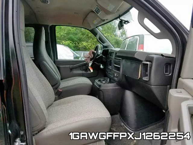 1GAWGFFPXJ1262254 фото 6