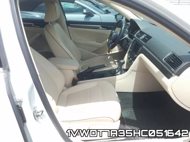 1VWDT7A35HC051642 фото 6