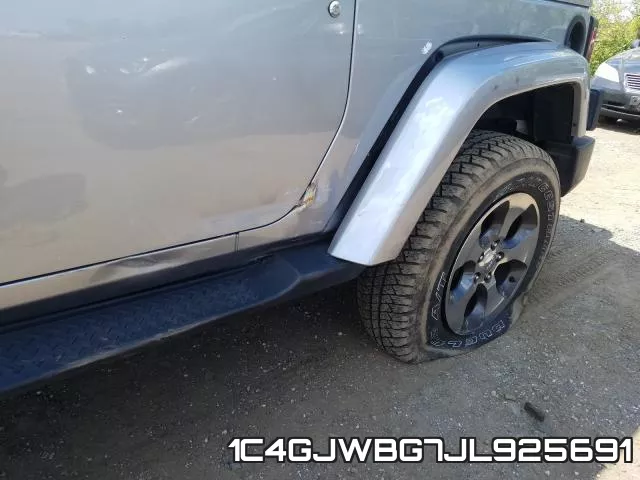 1C4GJWBG7JL925691 фото 10