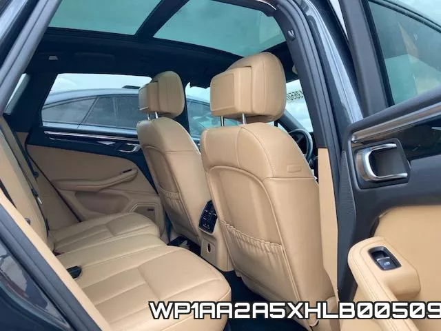 WP1AA2A5XHLB00509 фото 7