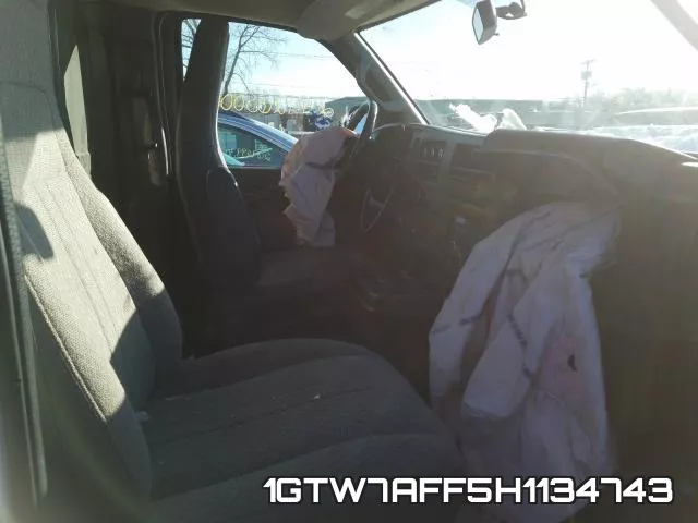 1GTW7AFF5H1134743 фото 6