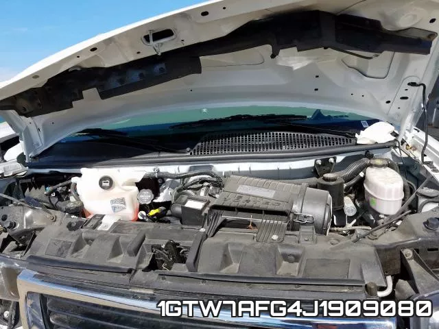 1GTW7AFG4J1909080 фото 8