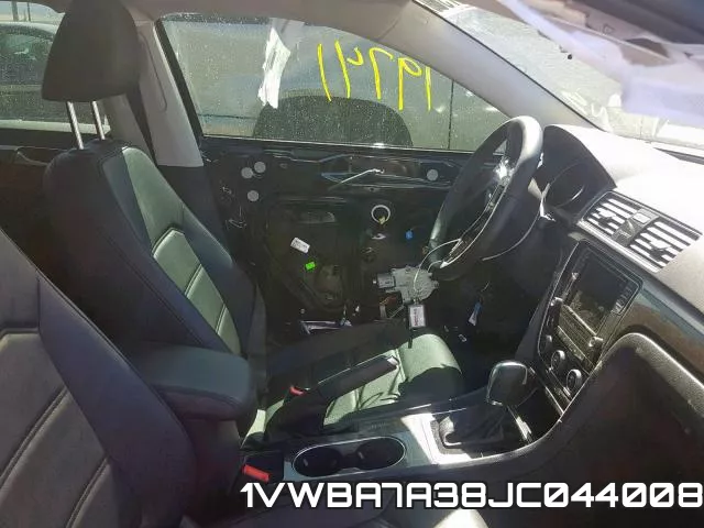 1VWBA7A38JC044008 фото 6
