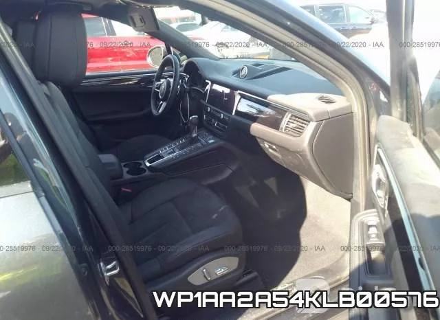 WP1AA2A54KLB00576 фото 6