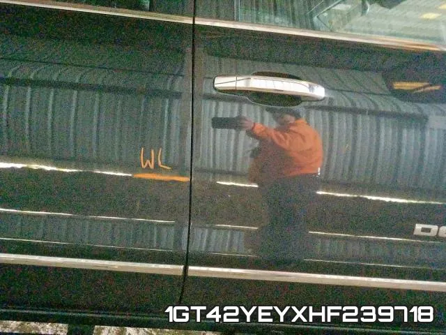 1GT42YEYXHF239718 фото 10