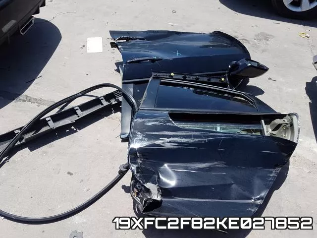 19XFC2F82KE027852 фото 10