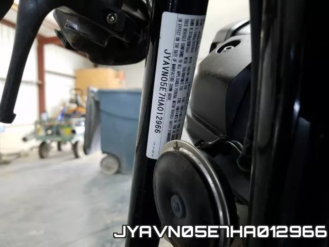 JYAVN05E7HA012966 фото 2