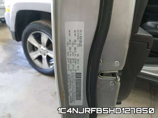 1C4NJRFB5HD127850 фото 2