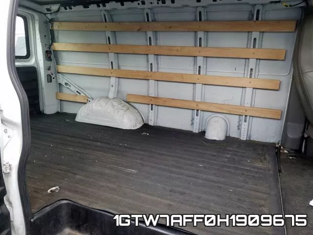 1GTW7AFF0H1909675 фото 7