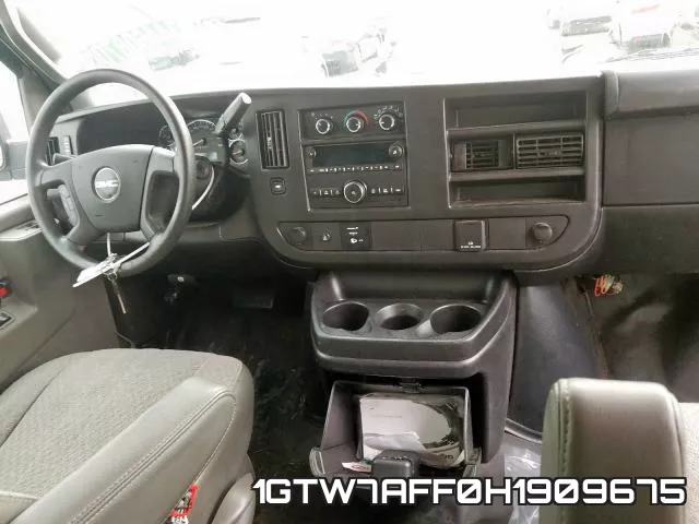 1GTW7AFF0H1909675 фото 10
