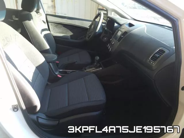 3KPFL4A75JE195767 фото 6