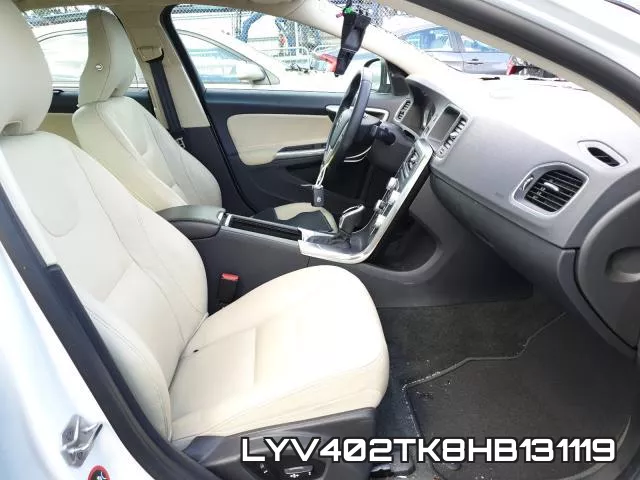 LYV402TK8HB131119 фото 6