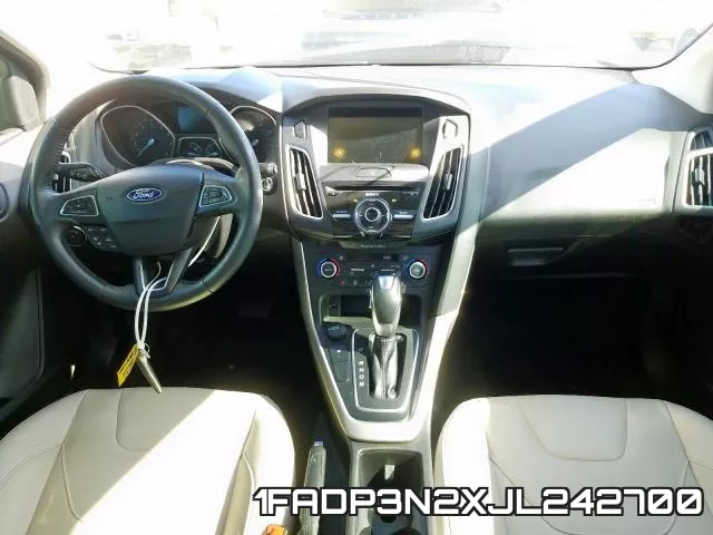 1FADP3N2XJL242700 фото 10