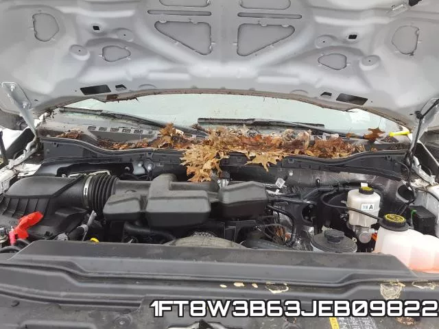 1FT8W3B63JEB09822 фото 8