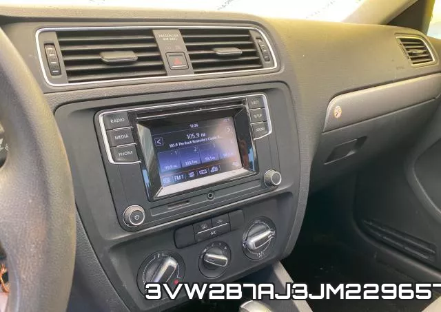 3VW2B7AJ3JM229657 фото 10