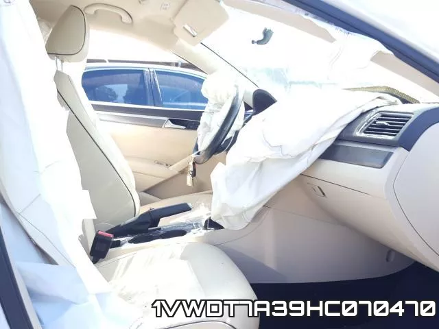 1VWDT7A39HC070470 фото 6