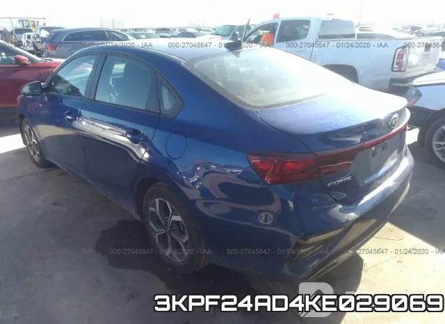 3KPF24AD4KE029069 фото 4