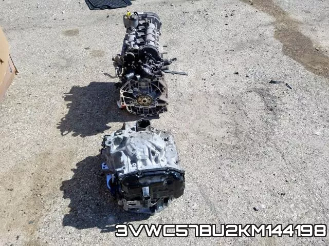 3VWC57BU2KM144198 фото 10