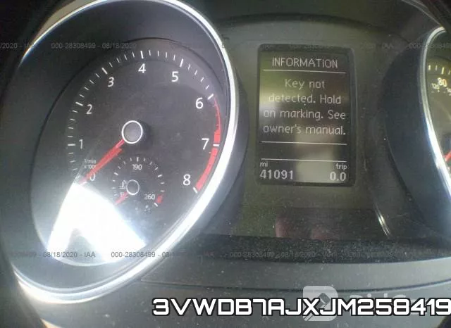 3VWDB7AJXJM258419 фото 7