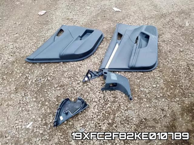19XFC2F82KE010789 фото 10