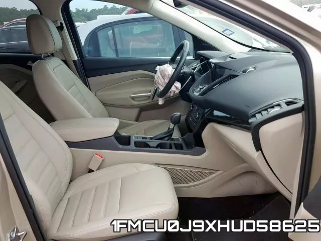 1FMCU0J9XHUD58625 фото 6
