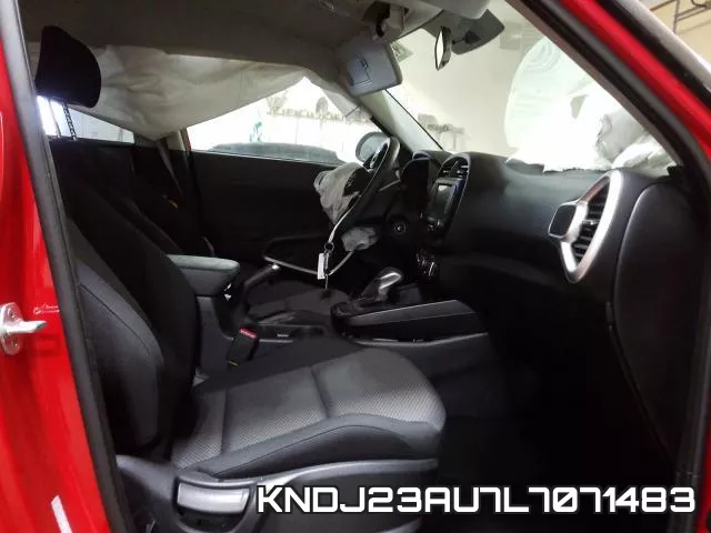 KNDJ23AU7L7071483 фото 6