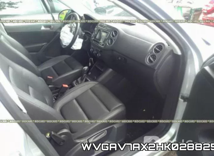 WVGAV7AX2HK028825 фото 6