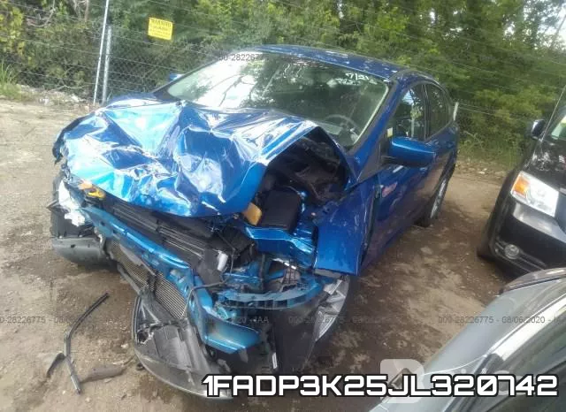 1FADP3K25JL320742 фото 3