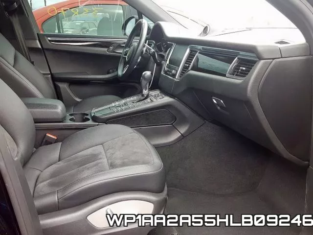 WP1AA2A55HLB09246 фото 6