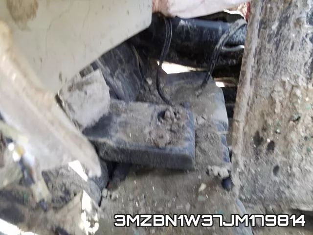 3MZBN1W37JM179814 фото 7