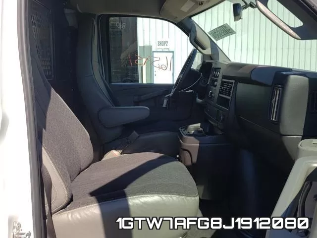 1GTW7AFG8J1912080 фото 6
