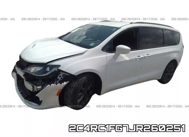 2C4RC1FG7JR260251 фото 3