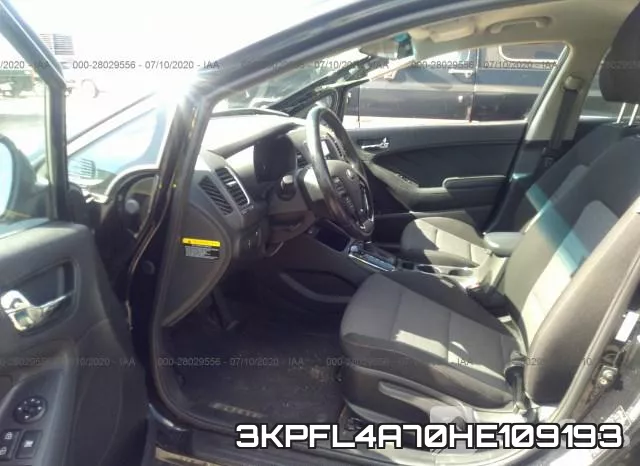 3KPFL4A70HE109193 фото 6