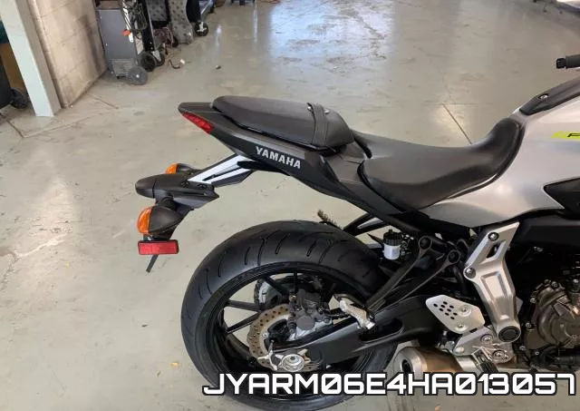 JYARM06E4HA013057 фото 6