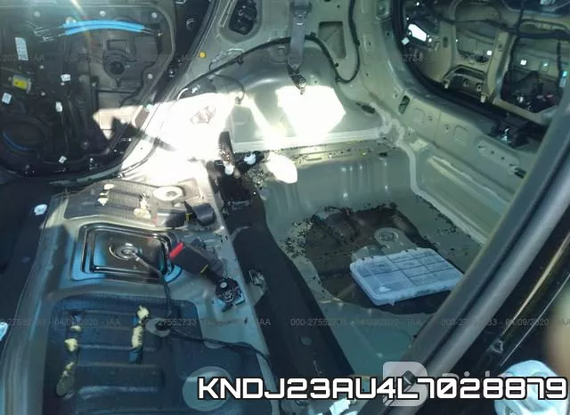 KNDJ23AU4L7028879 фото 8
