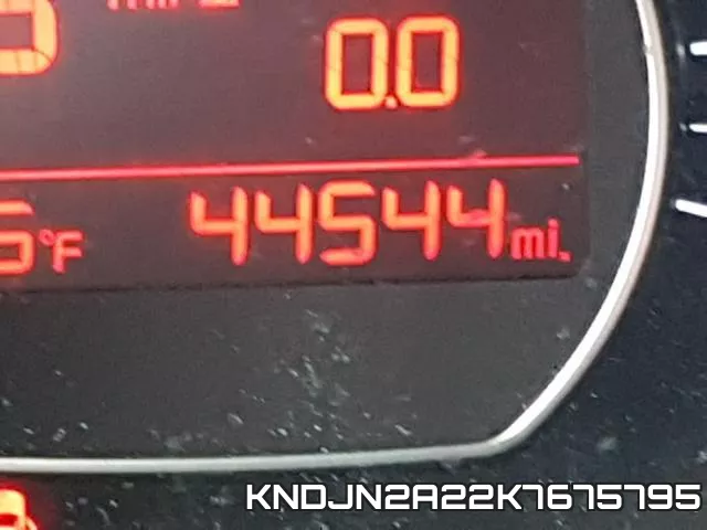 KNDJN2A22K7675795 фото 9