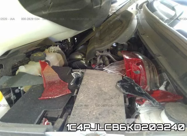 1C4PJLCB6KD203240 фото 2