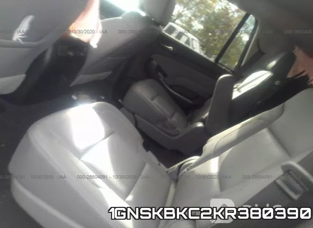 1GNSKBKC2KR380390 фото 9