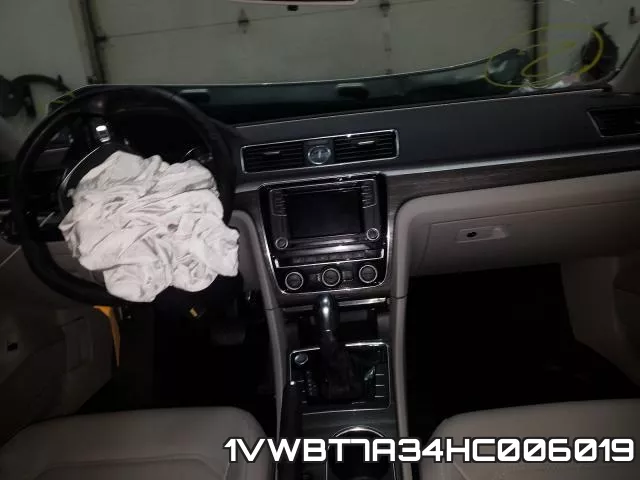 1VWBT7A34HC006019 фото 10